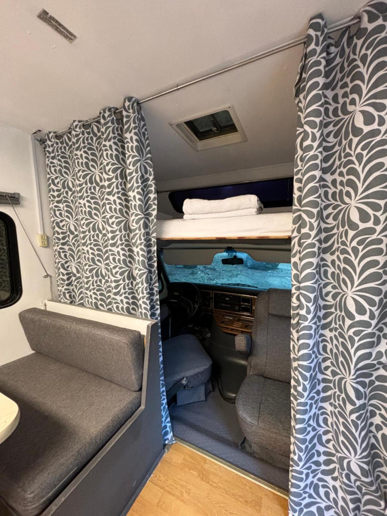 Momotoh Camper Hotel Ешпухил Екстериор снимка