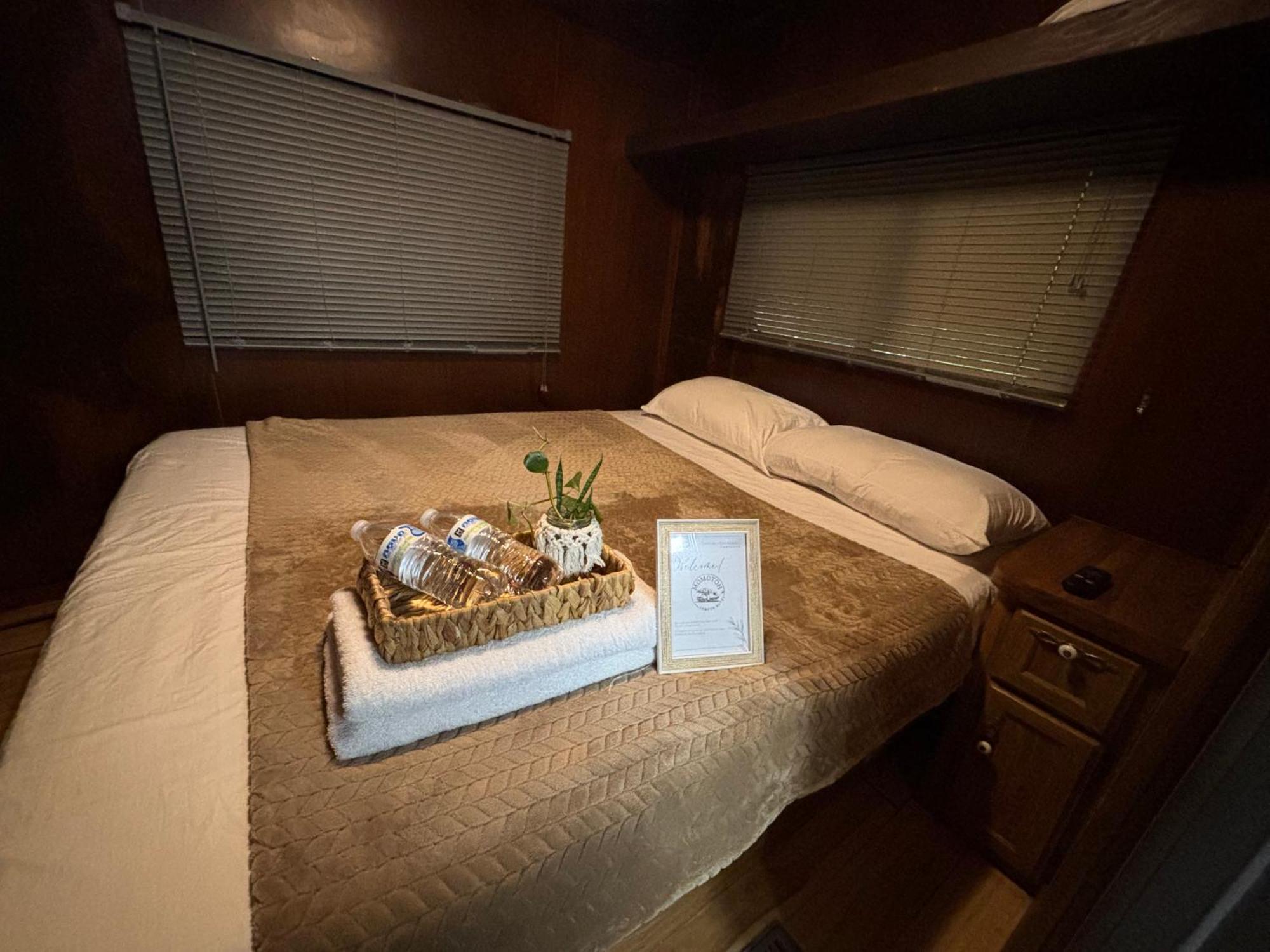 Momotoh Camper Hotel Ешпухил Екстериор снимка